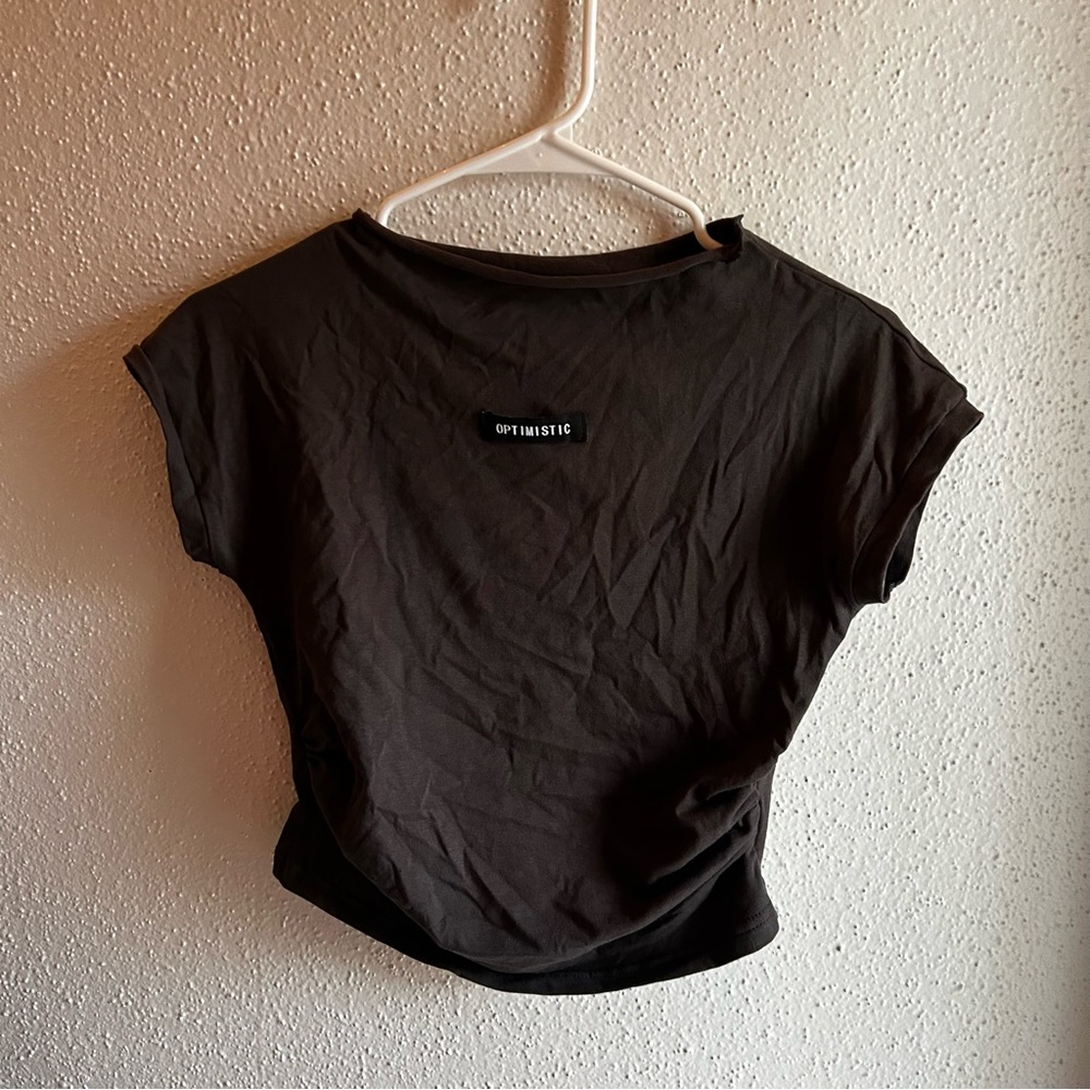 Grey crop top shirt